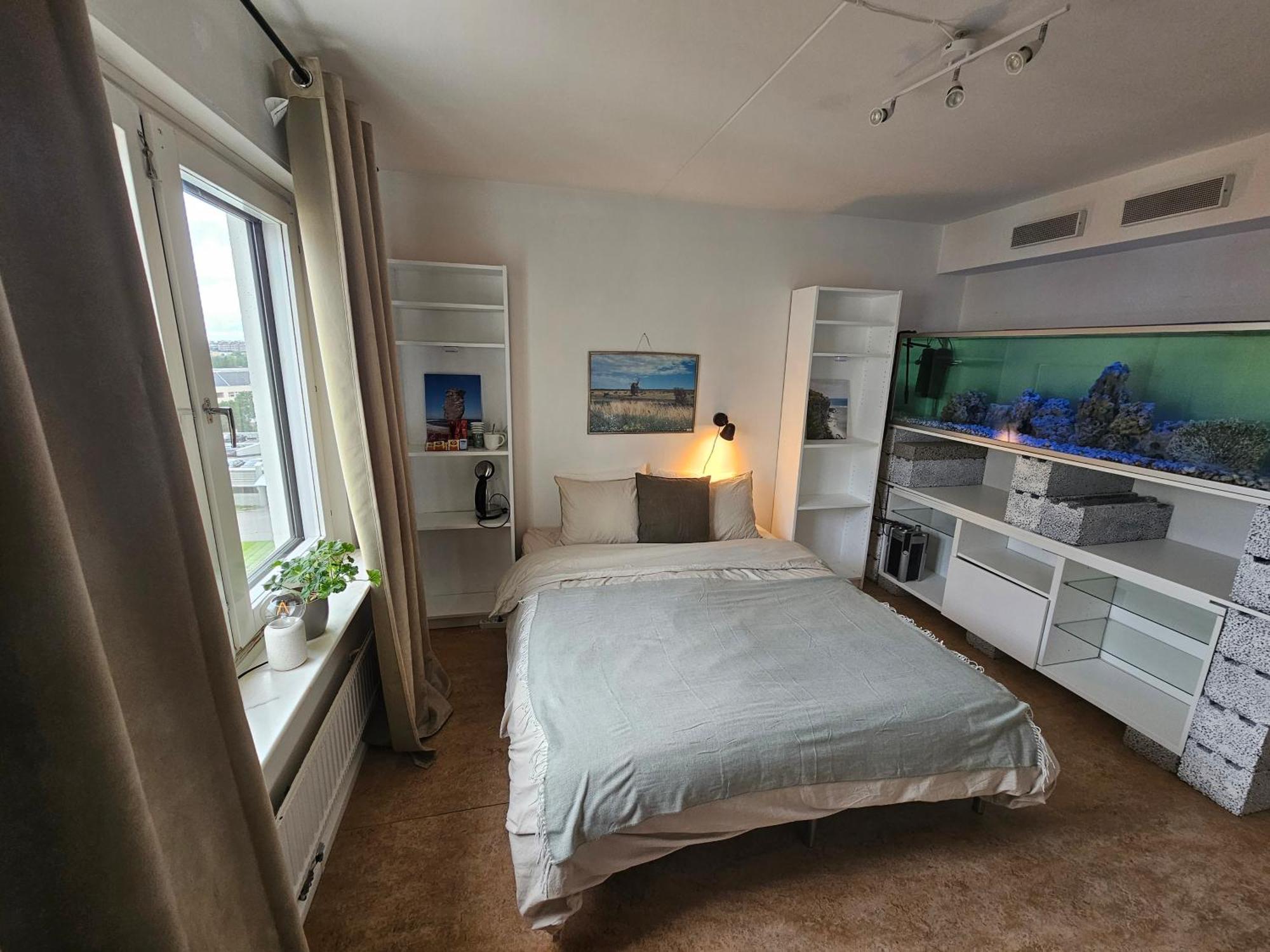 Central Room With Private Entrance And Ensuite Bathroom 스톡홀름 외부 사진